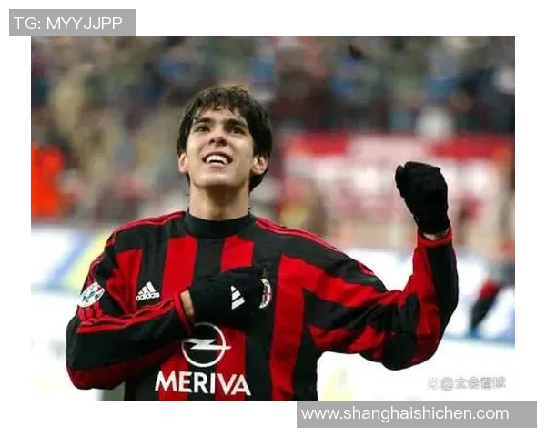 中国足球球星颜值惊艳众人 帅气与实力并存的足球新风采 中国足球球星颜值惊艳众人 帅气与实力并存的足球新风采