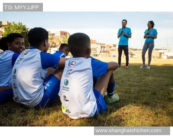 专一于足球的传奇球星们:他们如何在绿茵场上坚持梦想与执着 专一于足球的传奇球星们:他们如何在绿茵场上坚持梦想与执着